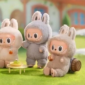 💣AUTHENTIC💣Pop Mart Labubu 'Exciting Macron' Stuffed Animal - Toffee